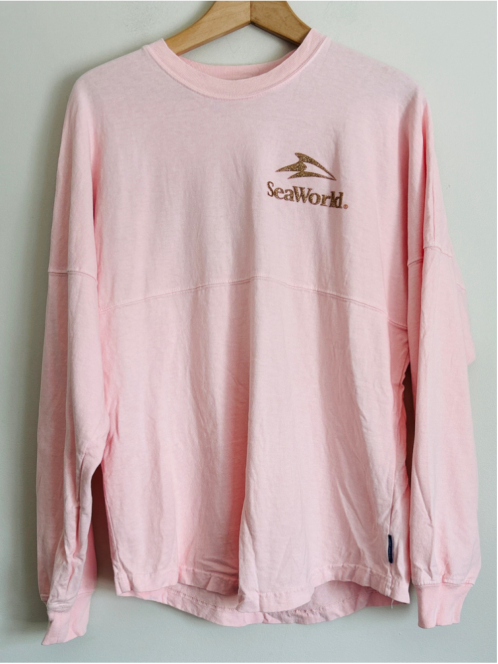 Spirit Jersey Pink Gold Sparkle Seaworld Rescue Shirt Size XS Spell Out Top